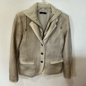 Gimo’s Blazer with hoodie insert